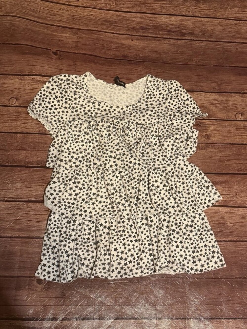 Girl’s mymichelle Black and White Star Tiered Tunic Shirt Medium